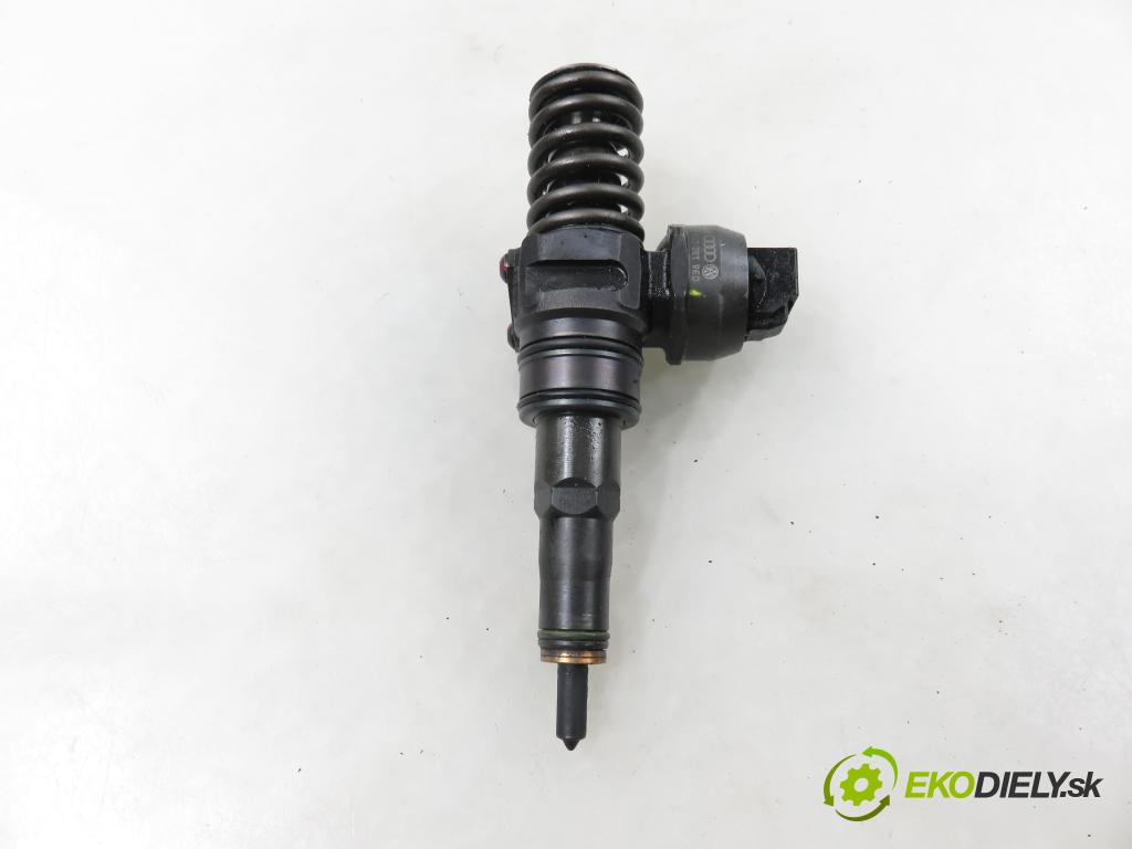 AUDI A3 (8P1) HB 2003 77,00 1.9 TDI PD 105 - BKC 1896,00 Vstrekovač 038130073AG ; 0414720215 (Vstrekovač paliva)