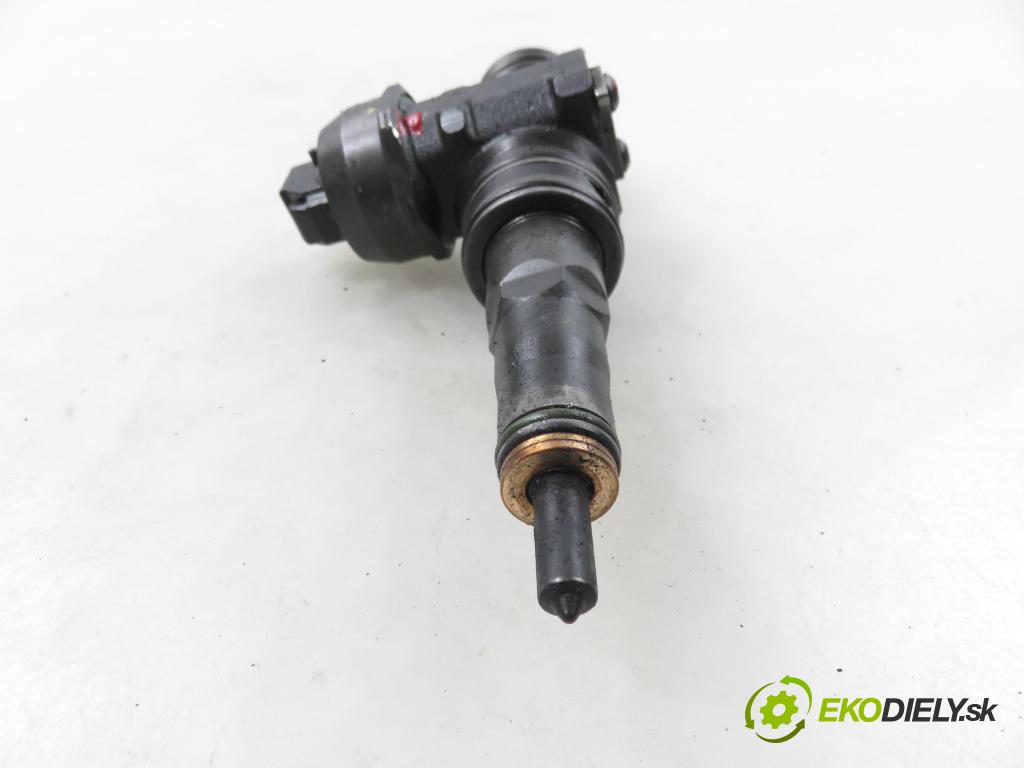 AUDI A3 (8P1) HB 2003 77,00 1.9 TDI PD 105 - BKC 1896,00 Vstrekovač 038130073AG ; 0414720215 (Vstrekovač paliva)