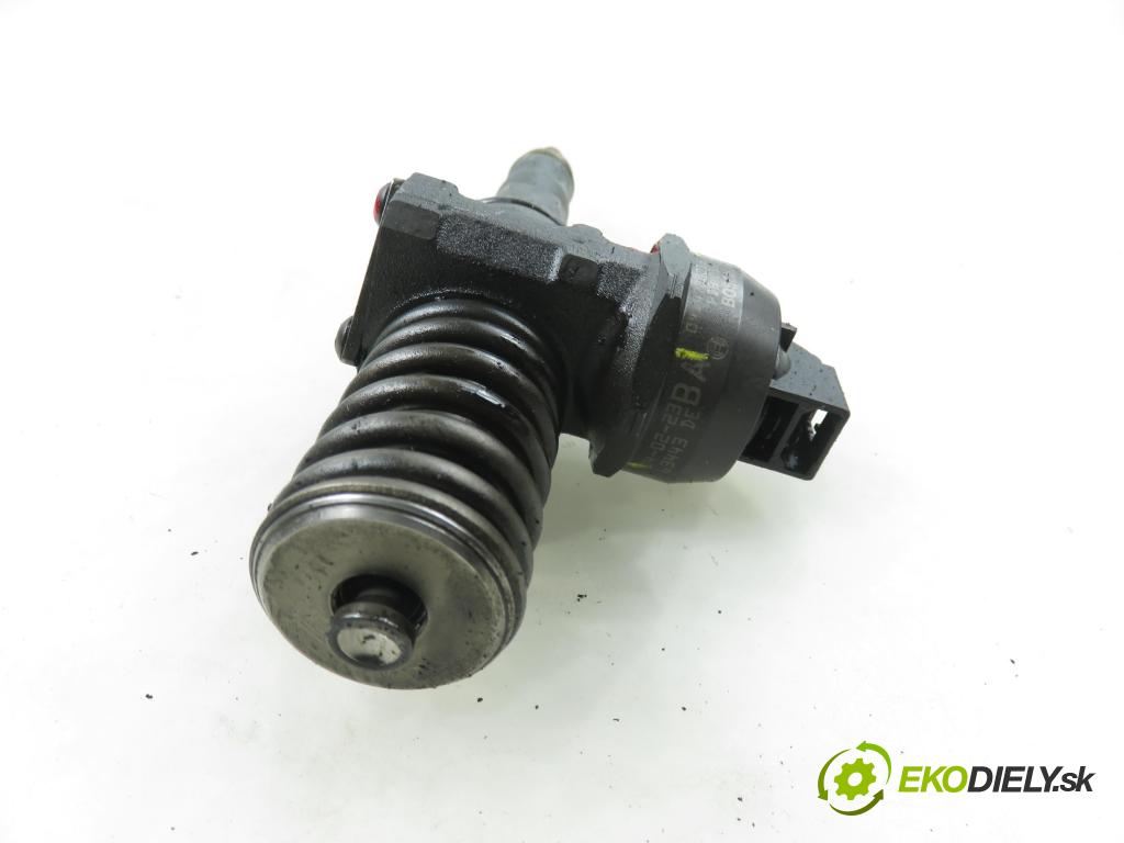 AUDI A3 (8P1) HB 2003 77,00 1.9 TDI PD 105 - BKC 1896,00 Vstrekovač 038130073AG ; 0414720215 (Vstrekovač paliva)