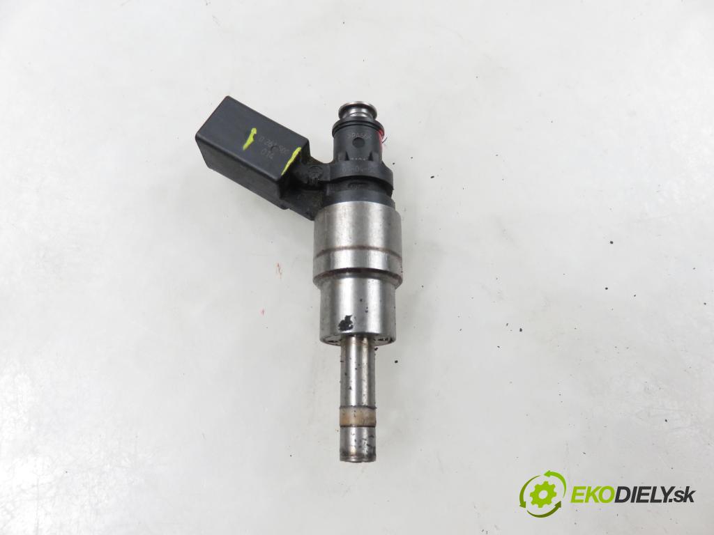 VW PASSAT B6 (3C2) SEDAN 2005 110,00 2.0 FSI - BLR 1984,00 vstrekovač 0261500014 ; 06F906036 (Vstrekovač paliva)