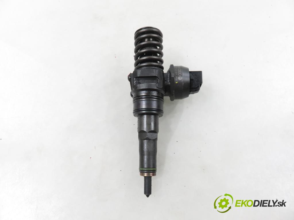 AUDI A3 (8P1) HB 2003 77,00 1.9 TDI PD 105 - BKC 1896,00 Vstrekovač 038130073AG ; 0414720215 (Vstrekovač paliva)