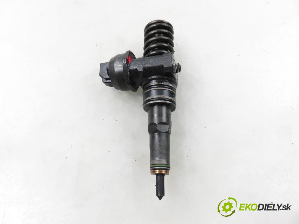 AUDI A3 (8P1) HB 2003 77,00 1.9 TDI PD 105 - BKC 1896,00 Vstrekovač 038130073AG ; 0414720215 (Vstrekovač paliva)