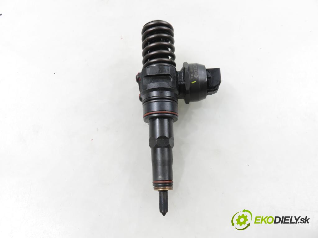 AUDI A4 (8E2, B6) SEDAN 2002 96,00 1.9 TDI PD 130 - AWX 1896,00 vstříkovač 038130073AR ; 0414720214 (Vstřikovač paliva)