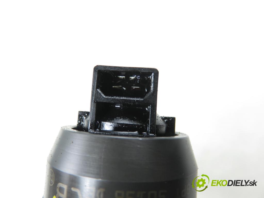 AUDI A4 (8E2, B6) SEDAN 2002 96,00 1.9 TDI PD 130 - AWX 1896,00 vstříkovač 038130073AR ; 0414720214 (Vstřikovač paliva)