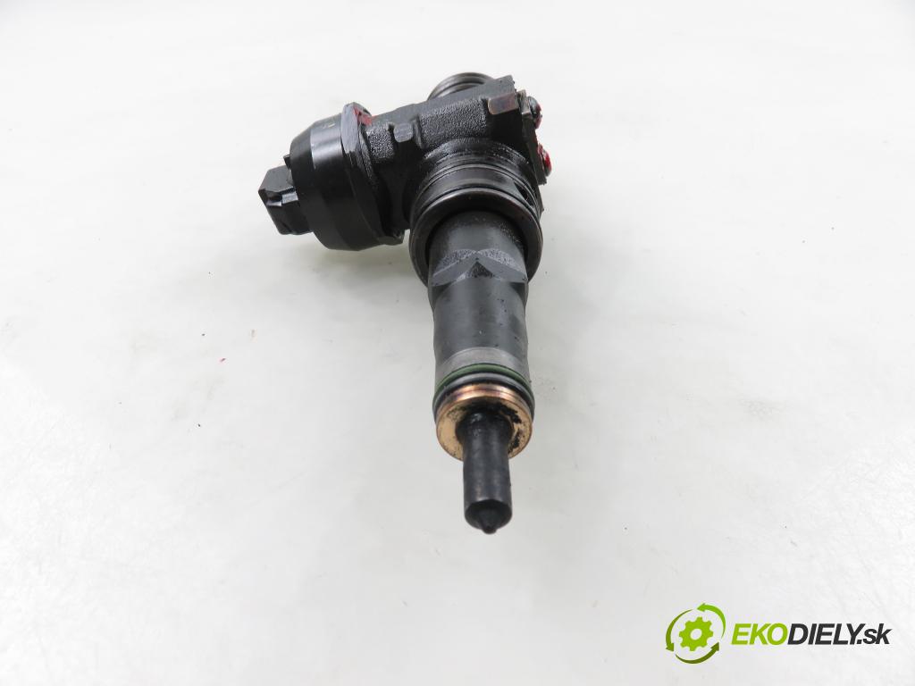 AUDI A3 (8P1) HB 2003 77,00 1.9 TDI PD 105 - BKC 1896,00 Vstrekovač 038130073AG ; 0414720215 (Vstrekovač paliva)