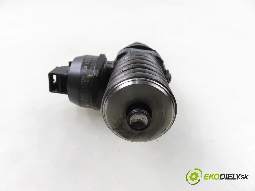 AUDI A3 (8P1) HB 2003 77,00 1.9 TDI PD 105 - BKC 1896,00 Vstrekovač 038130073AG ; 0414720215 (Vstrekovač paliva)