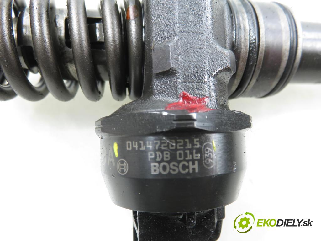 AUDI A3 (8P1) HB 2003 77,00 1.9 TDI PD 105 - BKC 1896,00 Vstrekovač 038130073AG ; 0414720215 (Vstrekovač paliva)