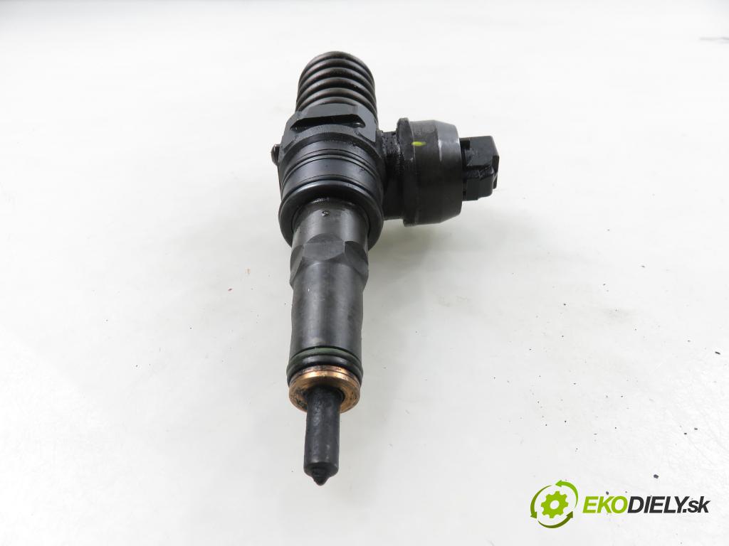 AUDI A3 (8P1) HB 2003 77,00 1.9 TDI PD 105 - BKC 1896,00 Vstrekovač 038130073AG ; 0414720215 (Vstrekovač paliva)