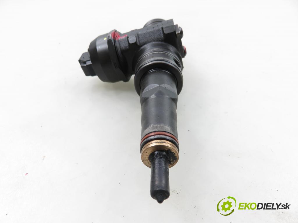 SEAT IBIZA III (6L1) HB 2003 74,00 1.9 TDI - ATD 1896,00 Vstrekovač 038130073AJ ; 0414720037 (Vstrekovač paliva)