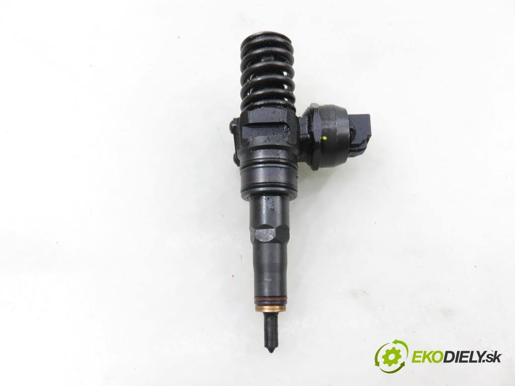 SEAT IBIZA III (6L1) HB 2003 74,00 1.9 TDI - ATD 1896,00 Vstrekovač 038130073AJ ; 0414720037 (Vstrekovač paliva)