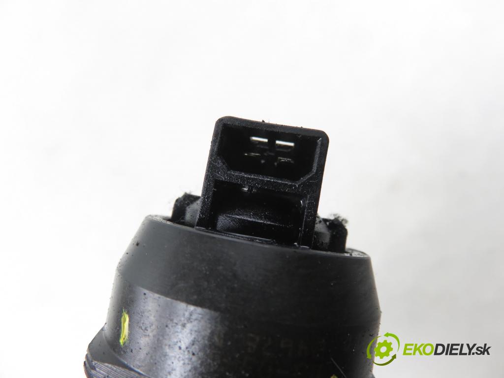 SEAT IBIZA III (6L1) HB 2003 74,00 1.9 TDI - ATD 1896,00 Vstrekovač 038130073AJ ; 0414720037 (Vstrekovač paliva)