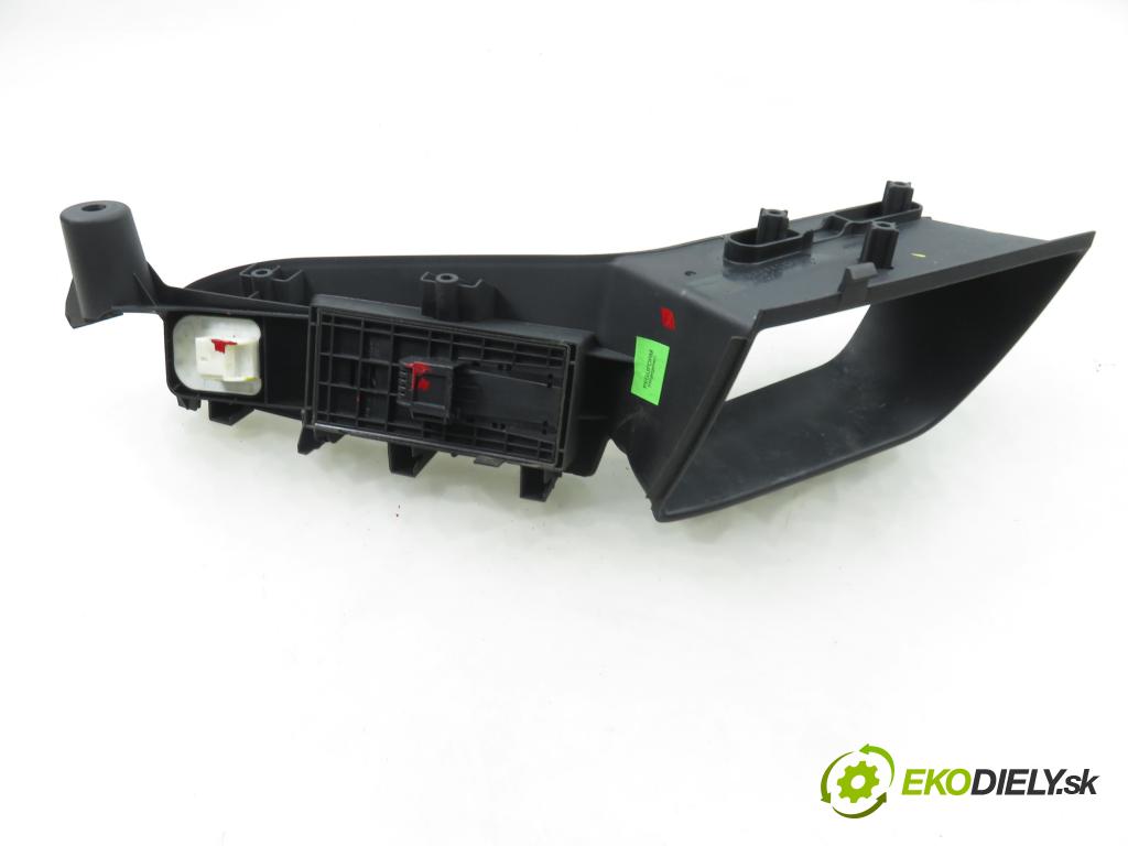 AUDI A4 Avant (8K5, B8) KOMBI 2010 105,00 2.0 TDI - CAGA 1968,00 Panel ovládania okien 8K0959565C ; 8K1867171D