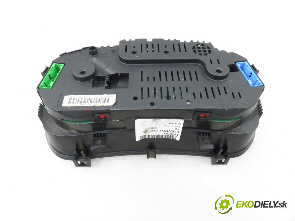 VW BORA (1J2) SEDAN 1999 66,00 1.9 TDI 90 - ALH 1896,00 Prístrojovka elektrický 1J0919881D