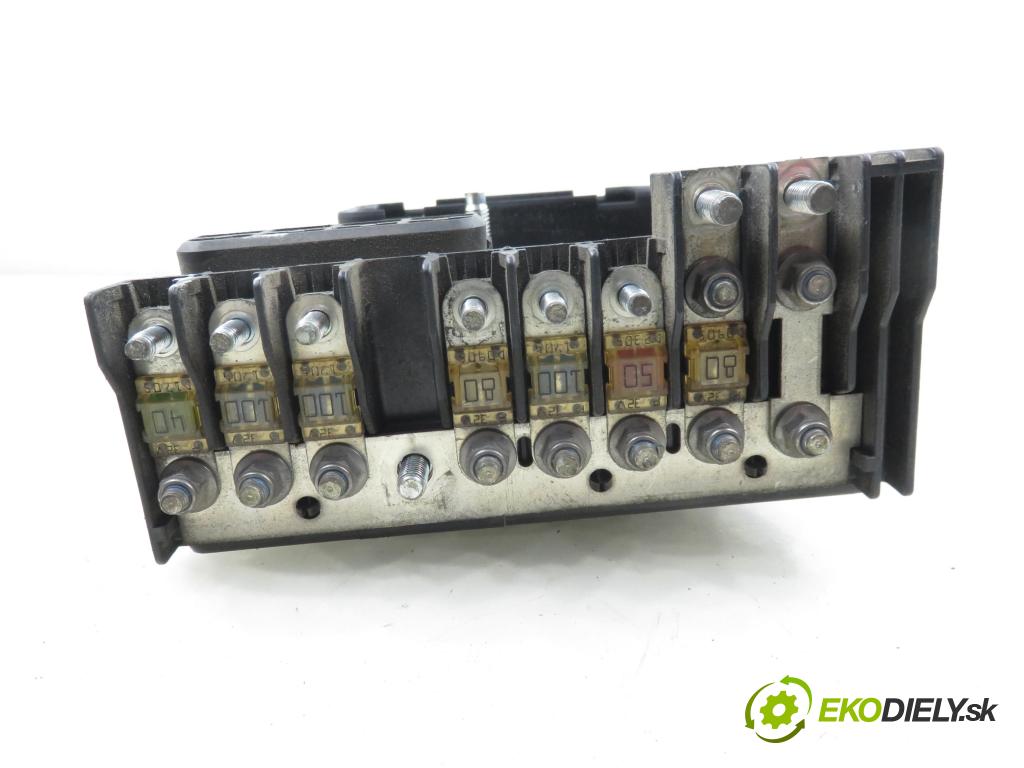 VW PASSAT B6 (3C2) SEDAN 2005 77,00 1.9 TDI PD 105 - BKC 1896,00 MODUL BSI 3C0937125