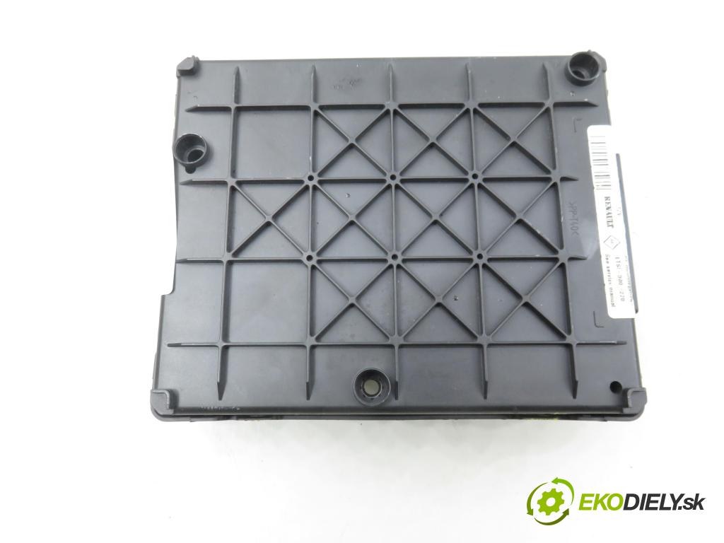 RENAULT SCENIC I (JA0/1_) MINIVAN 2002 75,00 1.9 dCi 102 - F9Q 732 1870,00 MODUL BSI 8200029342B ; S108502610G