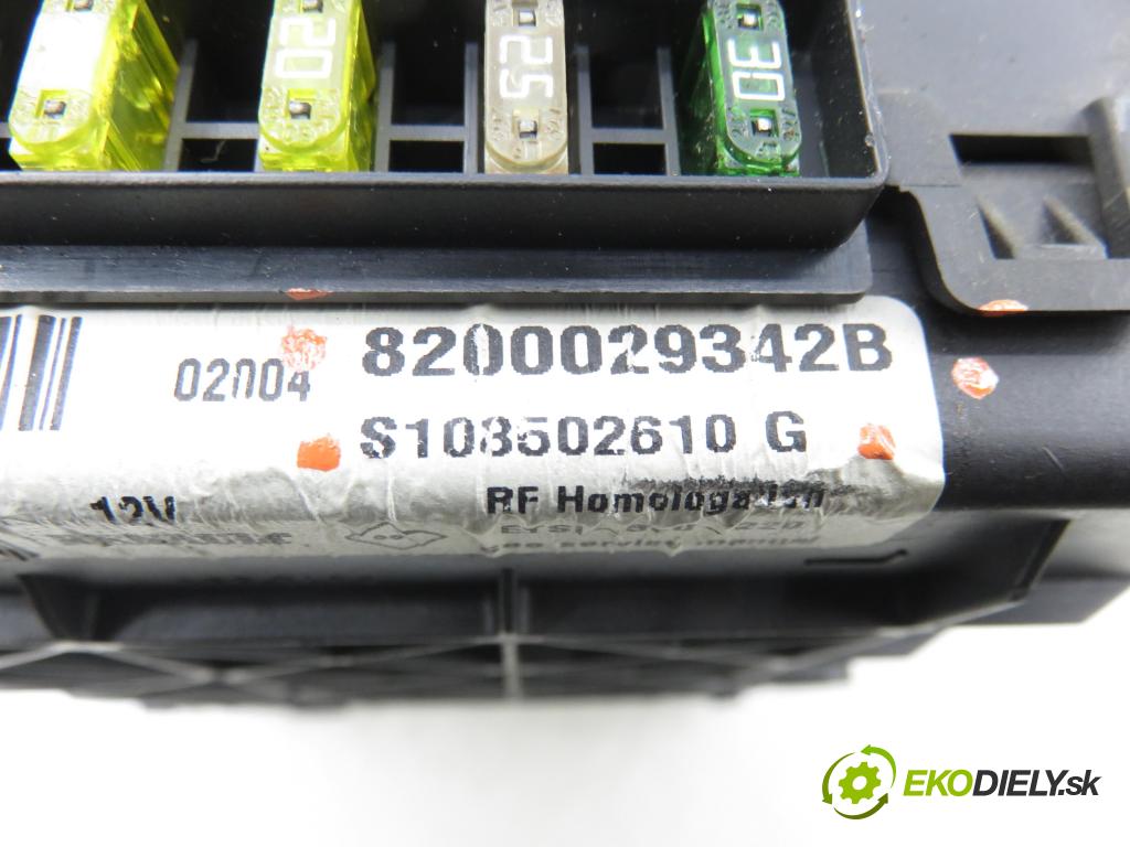 RENAULT SCENIC I (JA0/1_) MINIVAN 2002 75,00 1.9 dCi 102 - F9Q 732 1870,00 MODUL BSI 8200029342B ; S108502610G