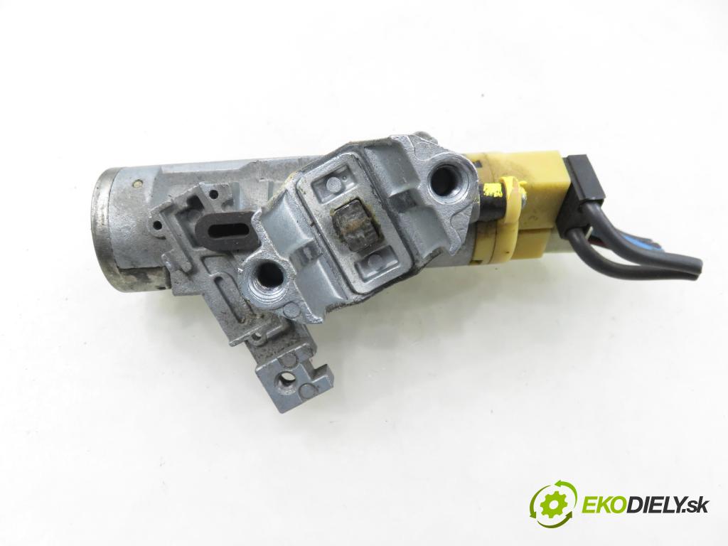 MAZDA 323 C IV (BG) HB 1993 49,00 1.3 - B3E 1324,00 spinačka  (Spínacia skrinka)