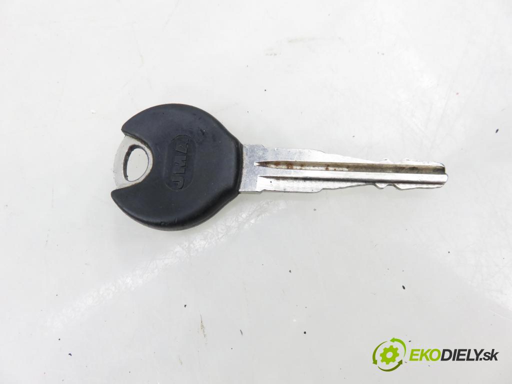 MAZDA 323 C IV (BG) HB 1993 49,00 1.3 - B3E 1324,00 spinačka  (Spínacia skrinka)