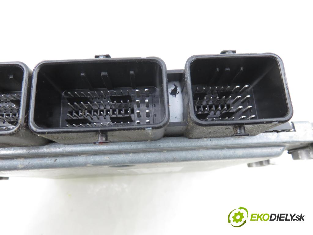 FORD MONDEO IV Turnier (BA7) KOMBI 2007 103,00 2.0 TDCi - QXBA 1997,00 Riadiaca jednotka Motor 7G9112A650UE ; 5WS40595ET