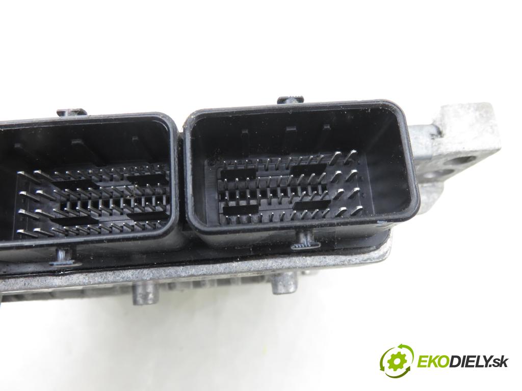 FORD MONDEO IV Turnier (BA7) KOMBI 2007 103,00 2.0 TDCi - QXBA 1997,00 Riadiaca jednotka Motor 7G9112A650UE ; 5WS40595ET