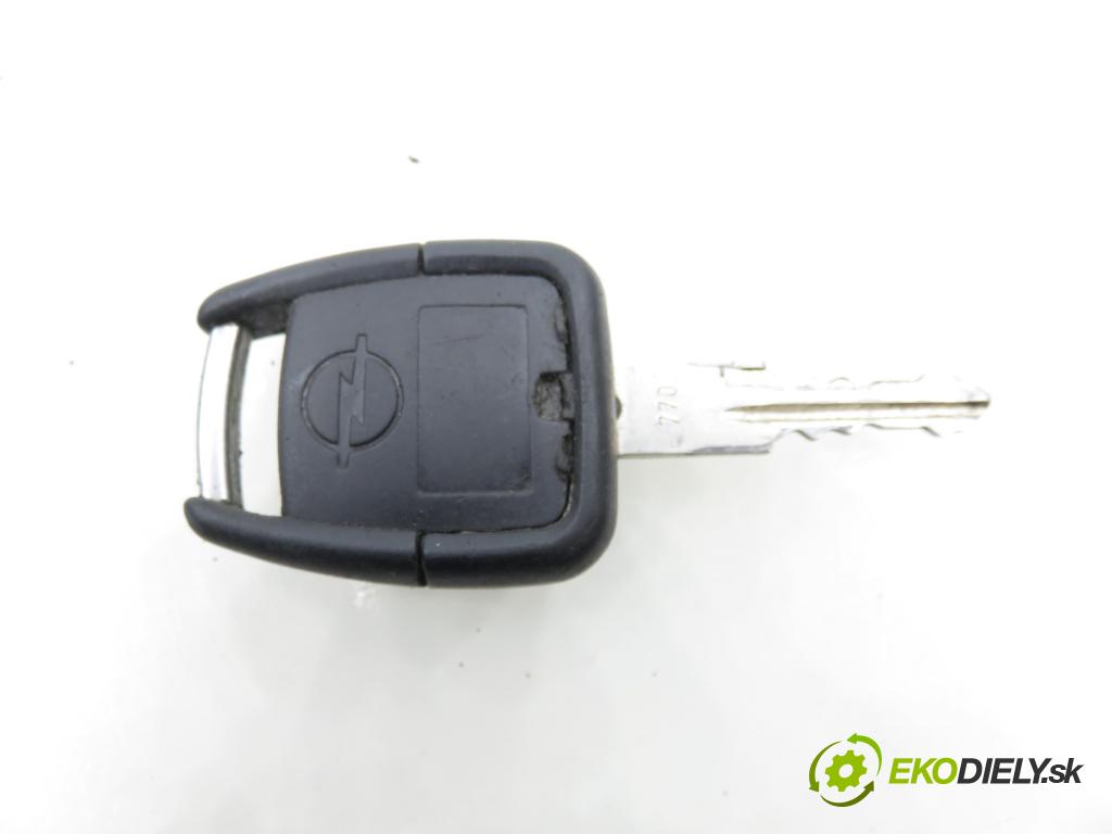 OPEL ZAFIRA A Nadwozie Wielkopojemne (MPV) (T98)  MINIVAN 1999 85,00 1.8 16V 116 - X 18 XE1 1796,00 spinačka 90589313 ; 90589389 ; 24418927 (Spínacia skrinka)
