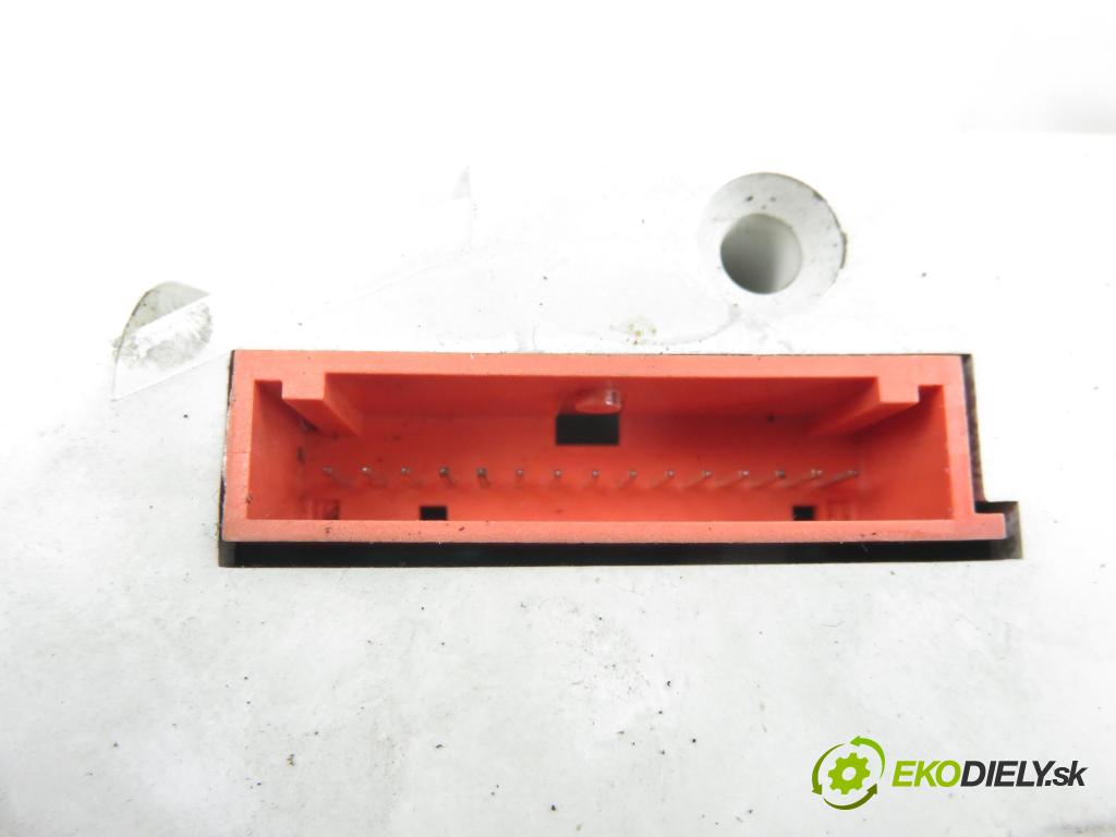 RENAULT SCENIC I (JA0/1_) MINIVAN 2002 75,00 1.9 dCi 102 - F9Q 732 1870,00 prístrojovka elektrický 8200071811