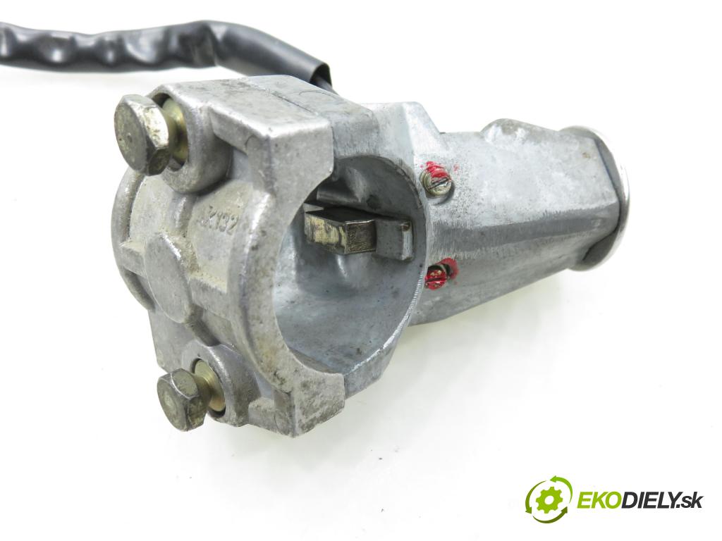 FSO POLONEZ TRUCK PICK-UP 1997 51,00 1.9 D 69 - XUD 9A (PSA) 1905,00 spinačka  (Spínacia skrinka)