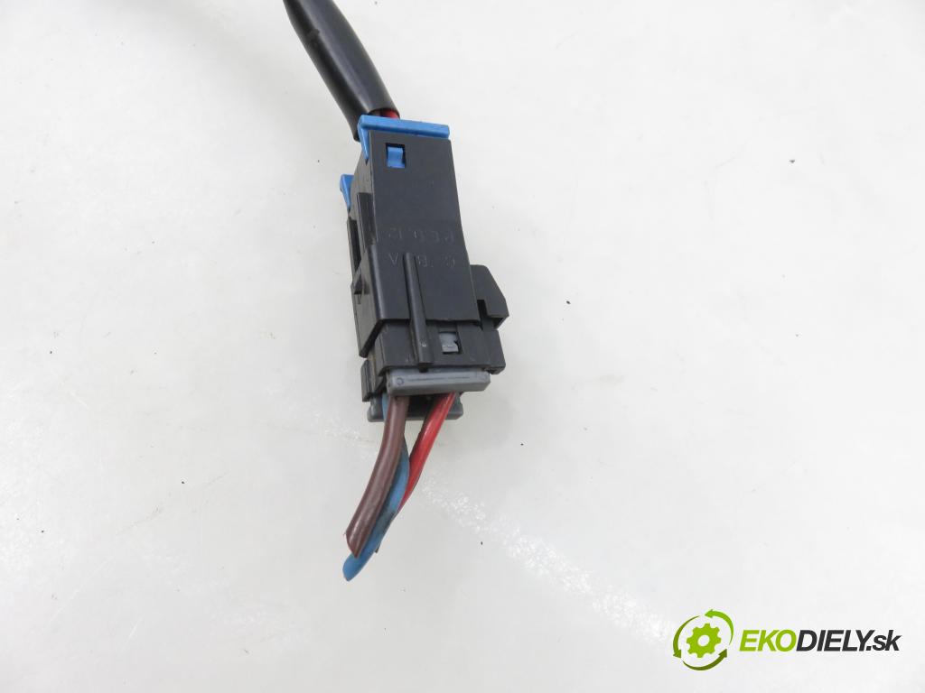 FSO POLONEZ TRUCK PICK-UP 1997 51,00 1.9 D 69 - XUD 9A (PSA) 1905,00 spinačka  (Spínacia skrinka)