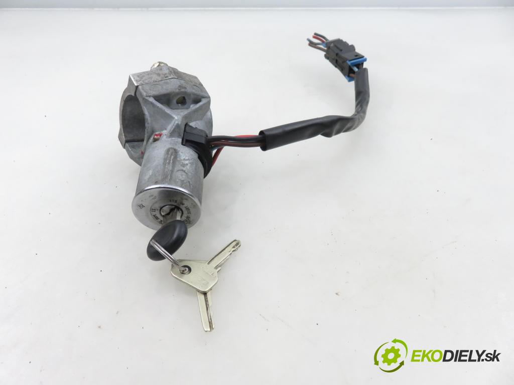 FSO POLONEZ TRUCK PICK-UP 1997 51,00 1.9 D 69 - XUD 9A (PSA) 1905,00 spinačka  (Spínacia skrinka)