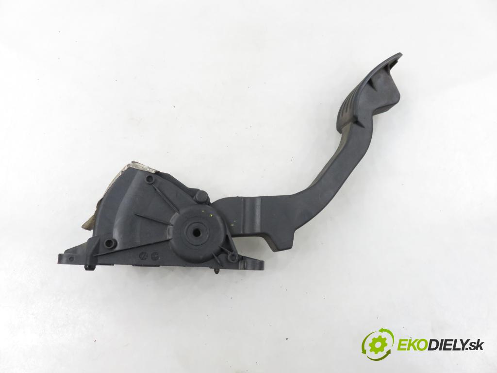 FORD FOCUS C-MAX (DM2) MINIVAN 2007 100,00 2.0 TDCi - G6DA 1997,00 Potenciometer plynu 3M519F836AF (Potenciometer plynového pedálu)