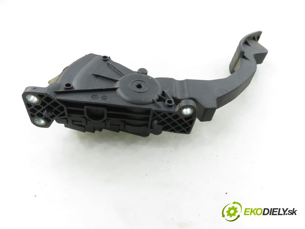 FORD FOCUS C-MAX (DM2) MINIVAN 2007 100,00 2.0 TDCi - G6DA 1997,00 Potenciometer plynu 3M519F836AF (Potenciometer plynového pedálu)