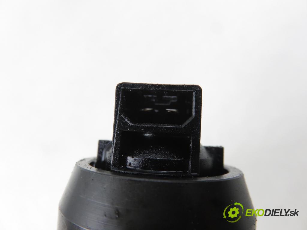 AUDI A4 (8E2, B6) SEDAN 2002 96,00 1.9 TDI PD 130 - AWX 1896,00 vstříkovač 038130073AR ; 0414720214 (Vstřikovač paliva)