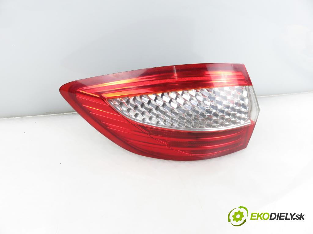 FORD MONDEO IV Turnier (BA7) KOMBI 2007 103,00 2.0 TDCi - QXBA 1997,00 Svetlo ľavé zadné 7S7113405B