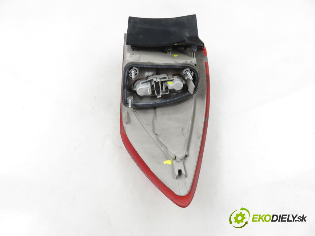 FORD MONDEO IV Turnier (BA7) KOMBI 2007 103,00 2.0 TDCi - QXBA 1997,00 Svetlo ľavé zadné 7S7113405B