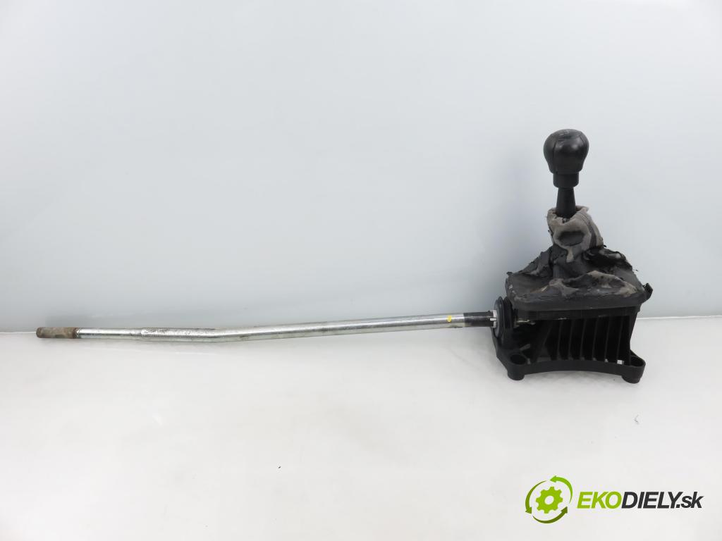 OPEL MERIVA A nadwozie wielkoprzestrzenne (MPV) (X03) MINIVAN 2003 92,00 1.8 - Z 18 XE 1796,00 ZVEDÁK: 