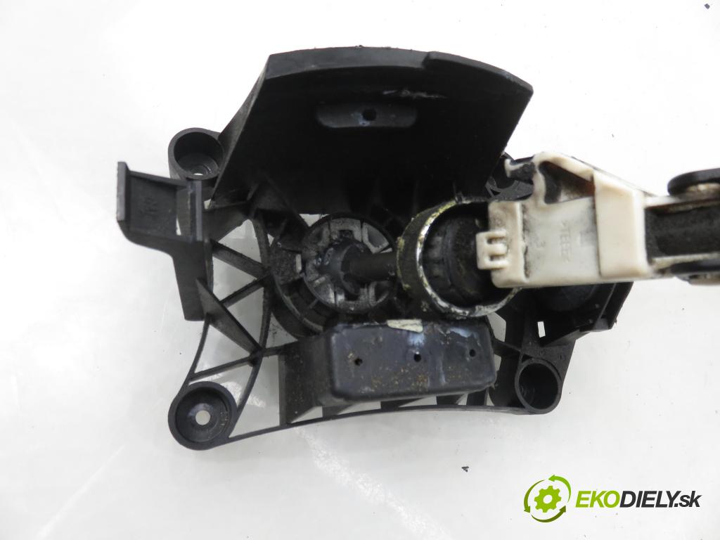 OPEL MERIVA A nadwozie wielkoprzestrzenne (MPV) (X03) MINIVAN 2003 92,00 1.8 - Z 18 XE 1796,00 ZVEDÁK: