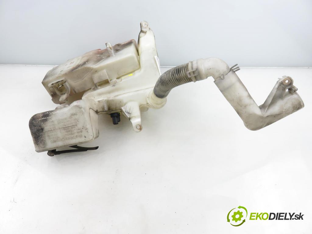 FORD MONDEO IV Turnier (BA7) KOMBI 2007 103,00 2.0 TDCi - QXBA 1997,00 Nádržka ostrekovačov 6G9112A659AB (Kľučka dverí ostatné)