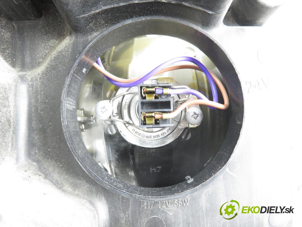 FORD S-MAX (WA6) MINIVAN 2007 92,00 1.8 TDCi 125 - QYWA 1753,00 Svetlo LP