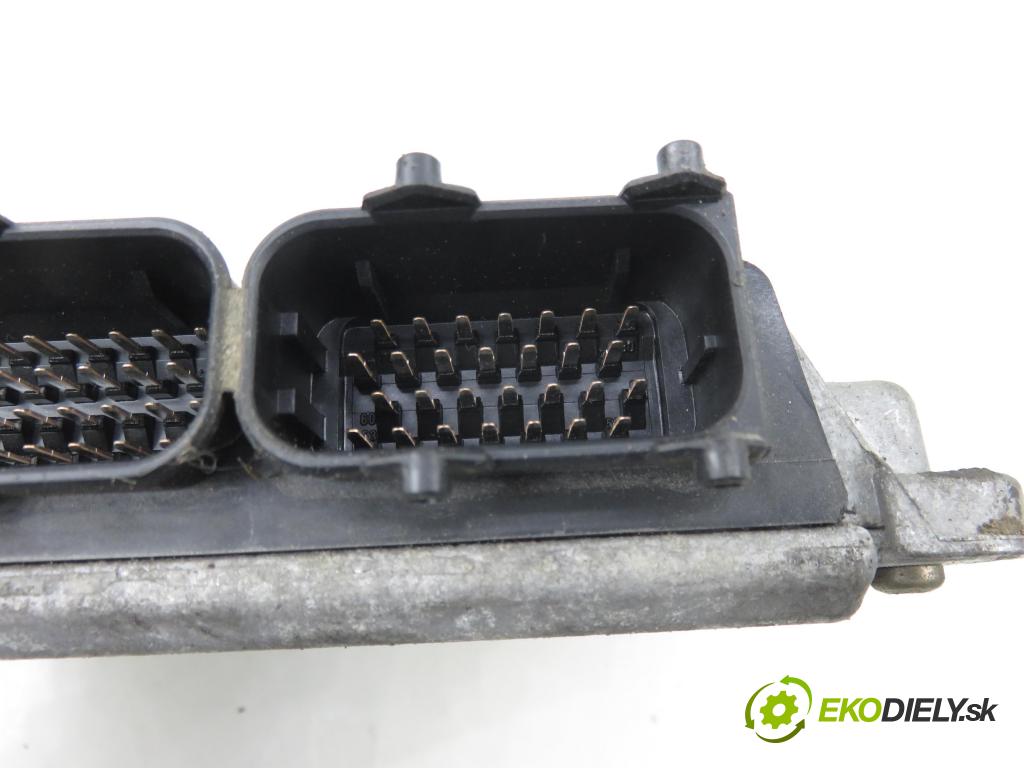 VW BORA (1J2) SEDAN 1999 66,00 1.9 TDI 90 - ALH 1896,00 Riadiaca jednotka Motor 0281001851 ; 038906018AE