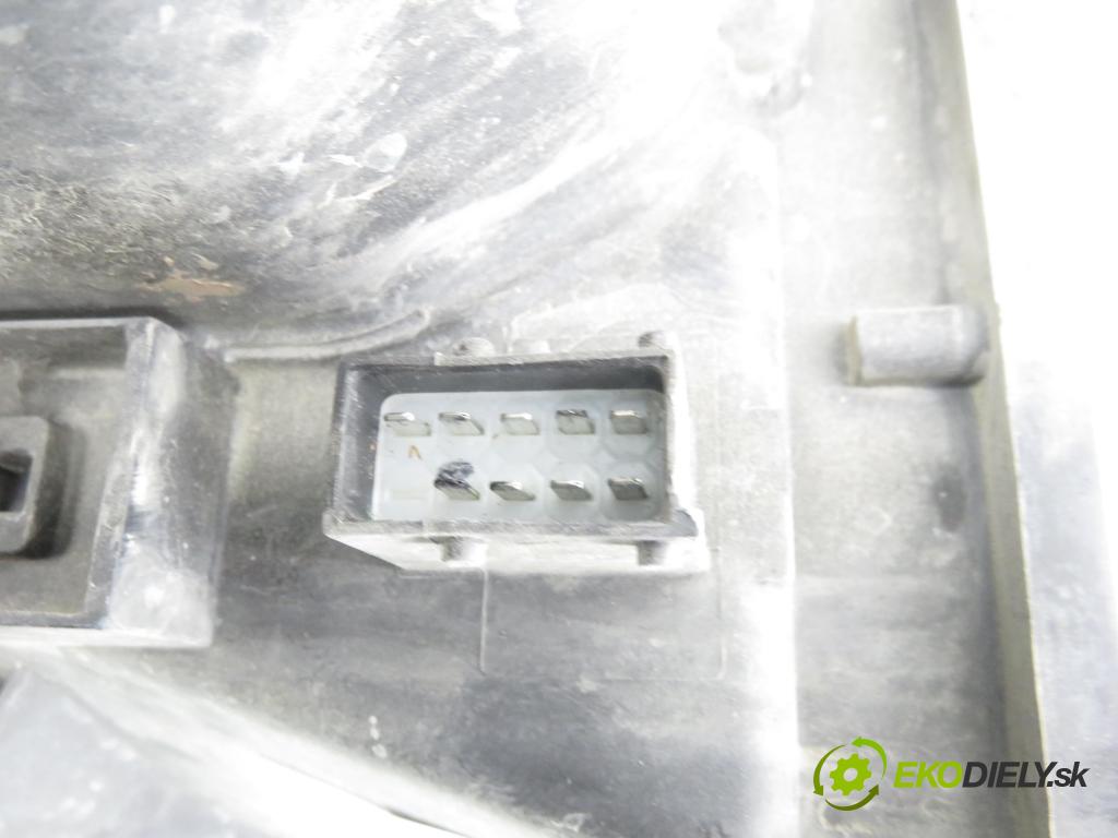 OPEL MERIVA A nadwozie wielkoprzestrzenne (MPV) (X03) MINIVAN 2003 92,00 1.8 - Z 18 XE 1796,00 Svetlo PP