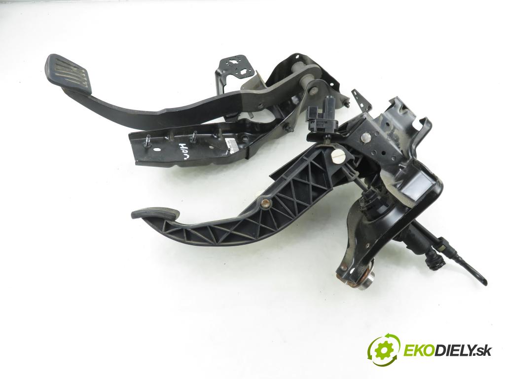 FORD S-MAX (WA6) MINIVAN 2007 92,00 1.8 TDCi 125 - QYWA 1753,00 PEDALY: brzdy / spojky 6G927B633NK ; 6G922D094JF