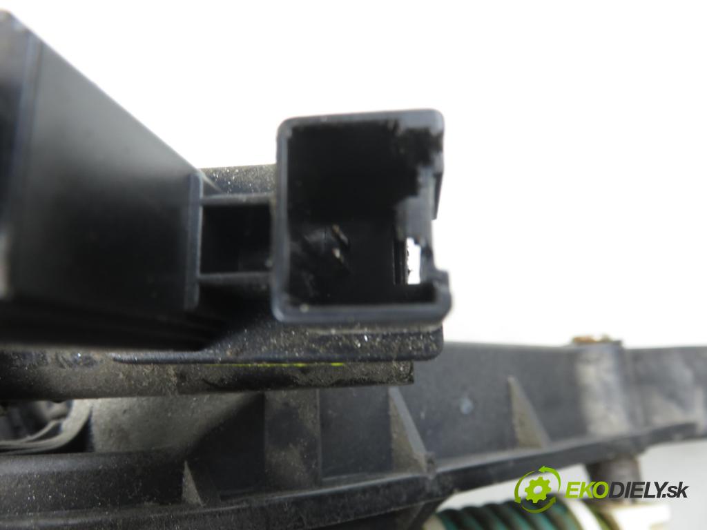 FORD S-MAX (WA6) MINIVAN 2007 92,00 1.8 TDCi 125 - QYWA 1753,00 PEDALY: brzdy / spojky 6G927B633NK ; 6G922D094JF