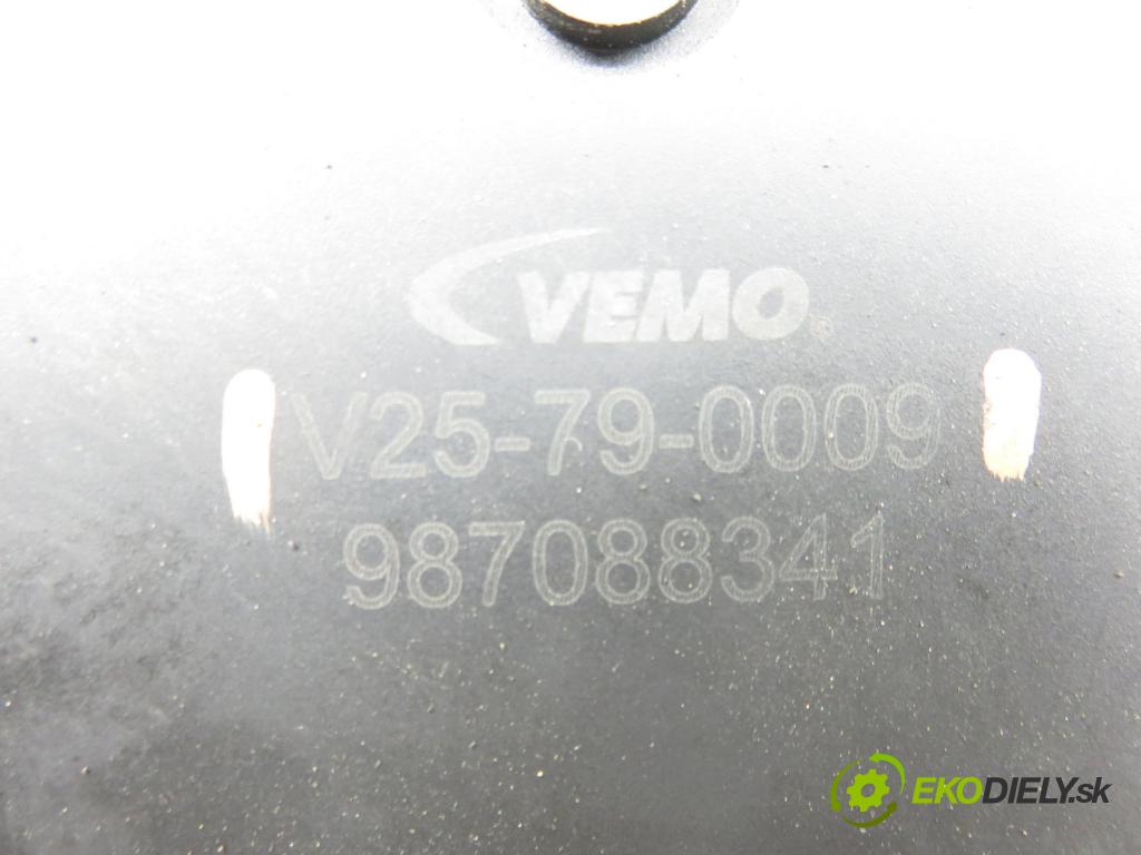 FORD S-MAX (WA6) MINIVAN 2007 92,00 1.8 TDCi 125 - QYWA 1753,00 řídící jednotka VENTILÁTORY V25790009