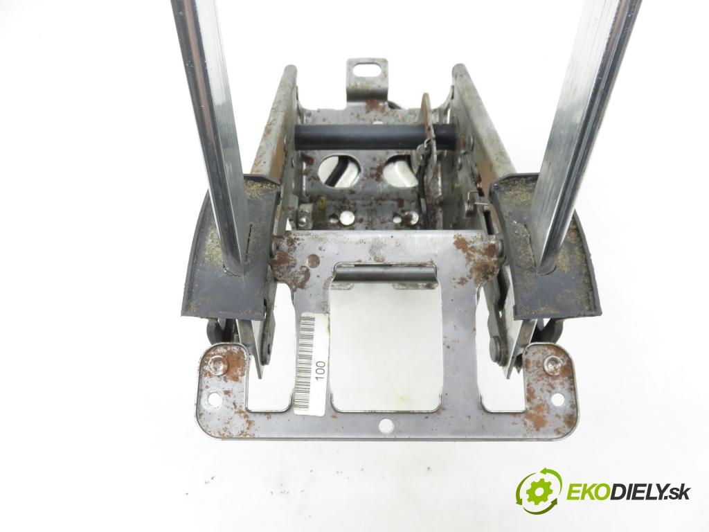 FORD S-MAX (WA6) MINIVAN 2007 92,00 1.8 TDCi 125 - QYWA 1753,00 PÁKA: brzdy MANUÁLNY: 6G912780AH