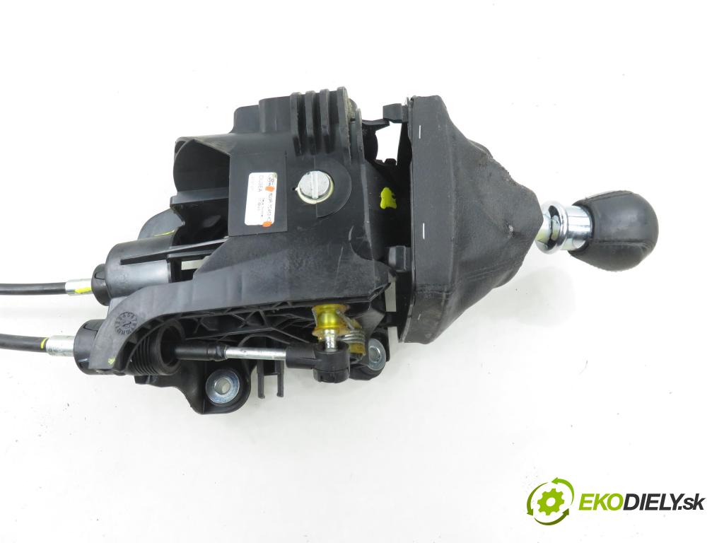 FORD S-MAX (WA6) MINIVAN 2007 92,00 1.8 TDCi 125 - QYWA 1753,00 ZVEDÁK: 6G9R7C453KD