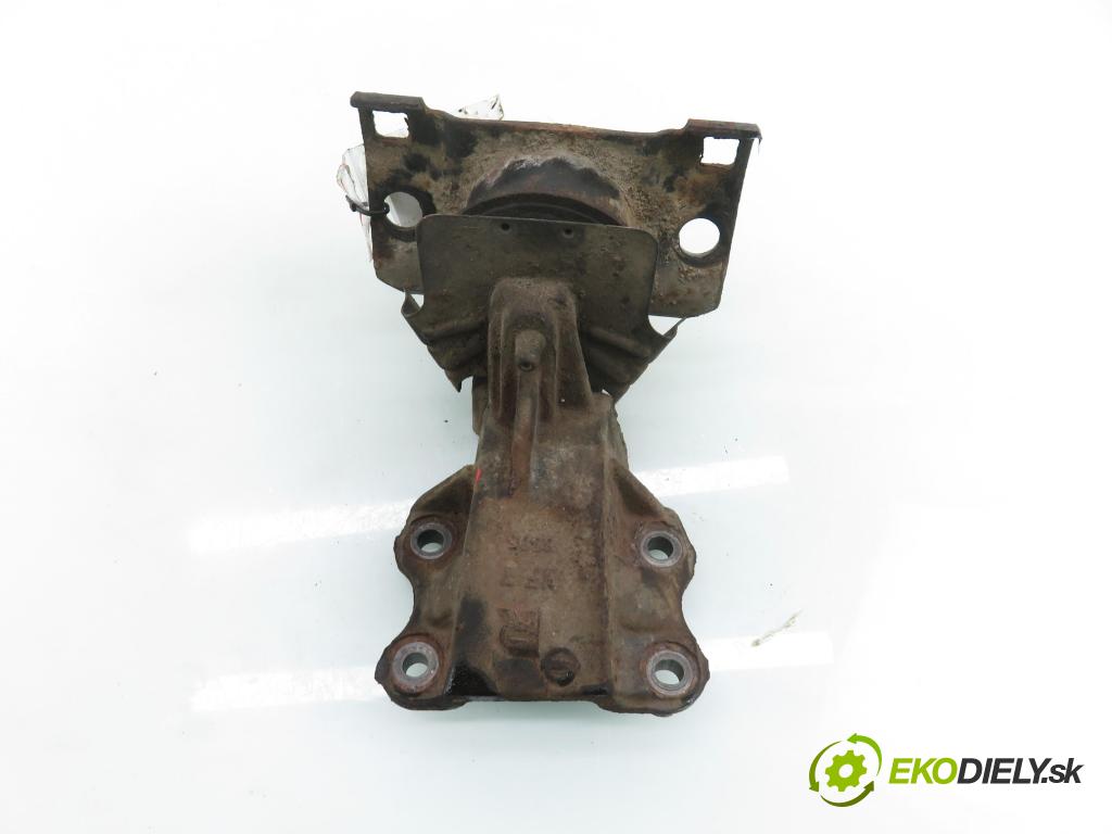 NISSAN PATHFINDER III (R51) TERENOWY 2007 198,00 4.0 4WD 269 - VQ40DE 3954,00 Uchytenie Motor