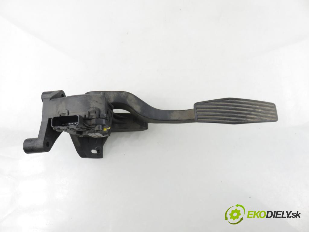 OPEL MERIVA A nadwozie wielkoprzestrzenne (MPV) (X03) MINIVAN 2003 92,00 1.8 - Z 18 XE 1796,00 potenciometr plynového pedálu 93335443DA ; 6PV00811002 (Potenciometr plynového pedálu)