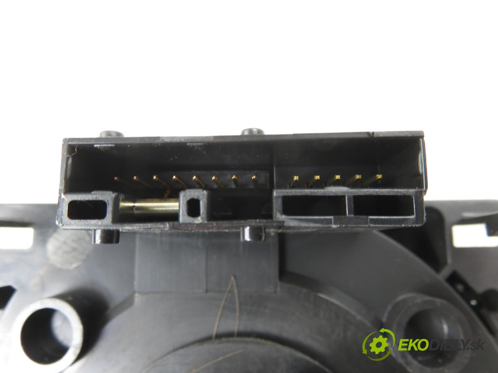 OPEL MERIVA A nadwozie wielkoprzestrzenne (MPV) (X03) MINIVAN 2003 92,00 1.8 - Z 18 XE 1796,00 PÁSKA: air BAG 315625731