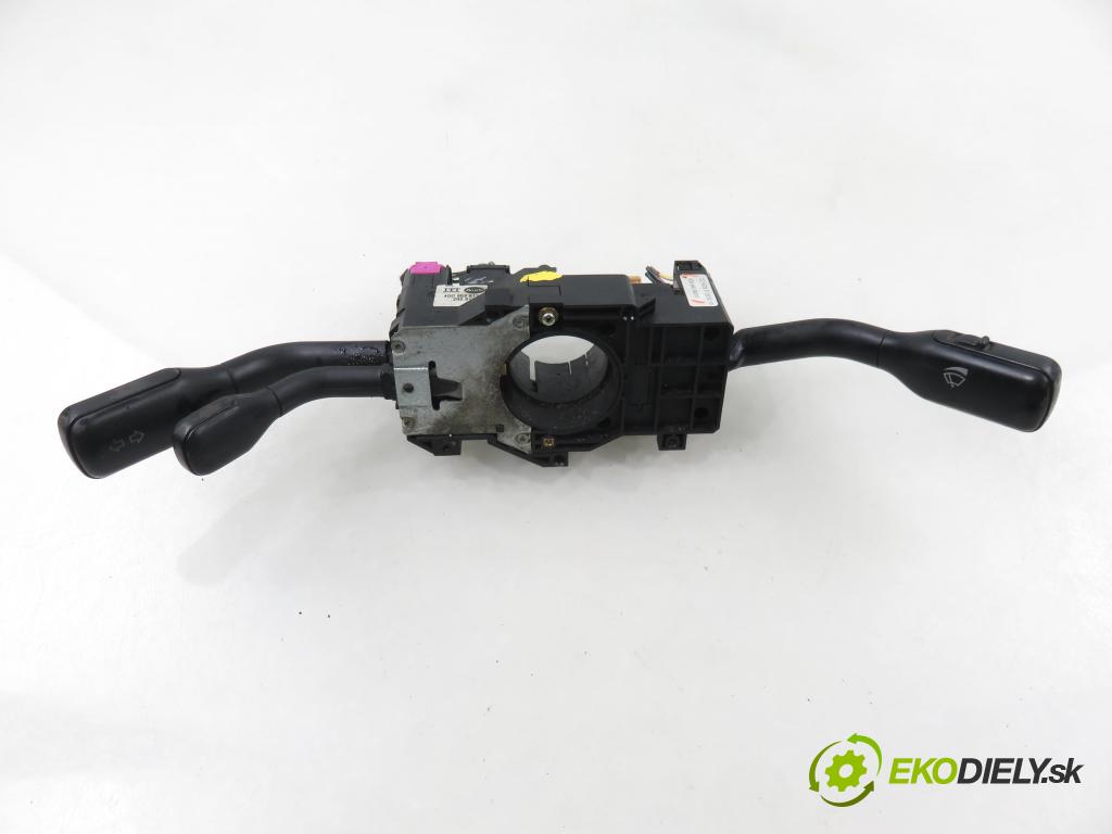 AUDI A4 Avant (8D5, B5) KOMBI 1999 81,00 1.9 TDI - AFN 1896,00 páčka/prepínač 8D9953503E