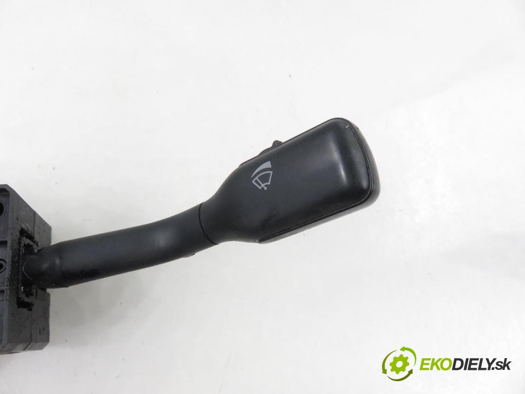 AUDI A4 Avant (8D5, B5) KOMBI 1999 81,00 1.9 TDI - AFN 1896,00 páčka/prepínač 8D9953503E